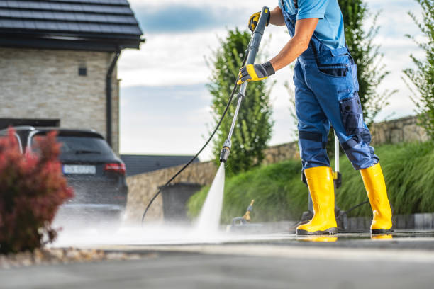 Best Soft Washing  in Calverton, NY